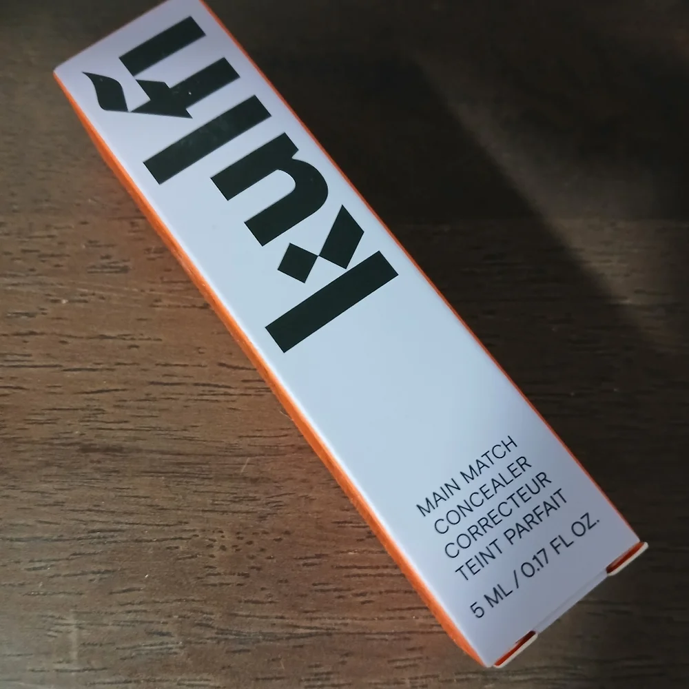 Kulfi Main Match Concealer, a hydrating, crease-proof